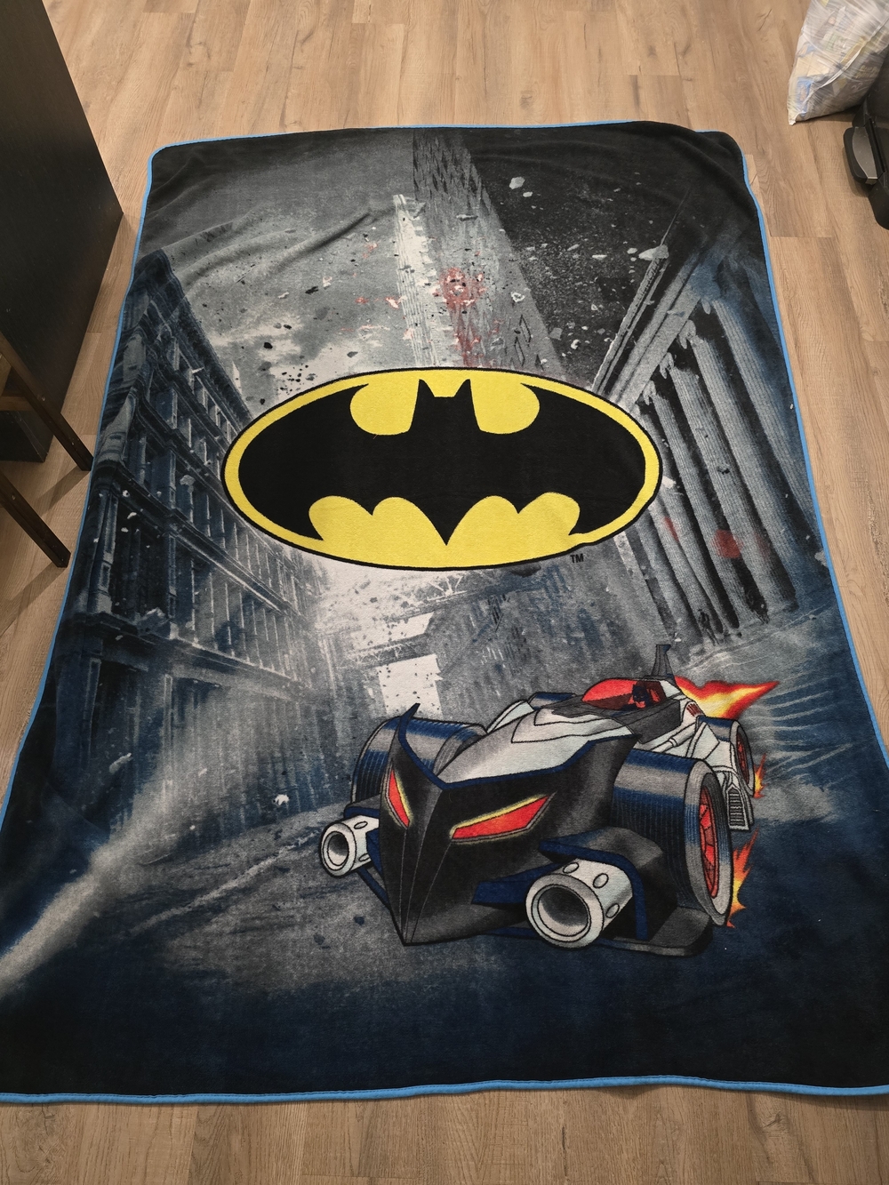 Batman Logo & Batmobile Plush Throw Blanket - Yellow/Black/Blue